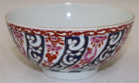 A Worcester Queen Charlotte pattern slops bowl, late 18th century, 15cm